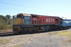 
National Park Station, DC 4571 heading to Wellington, September 2009